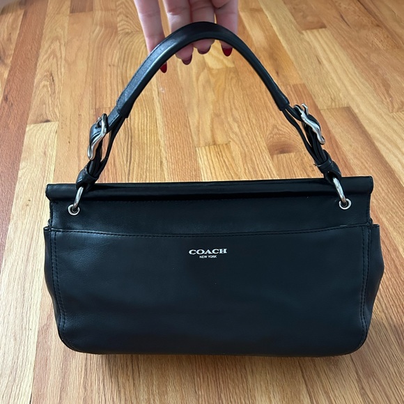 COACH CITY WILLIS - 65th ANNIVERSARY - Picture 4 of 14